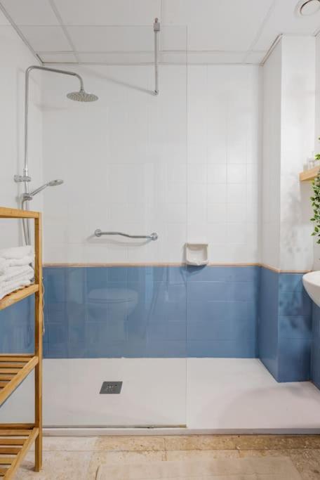Central Beach Apartment With Free Parking And Pool Marbella Ngoại thất bức ảnh