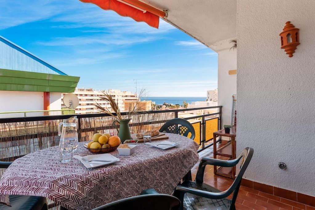 Central Beach Apartment With Free Parking And Pool Marbella Ngoại thất bức ảnh